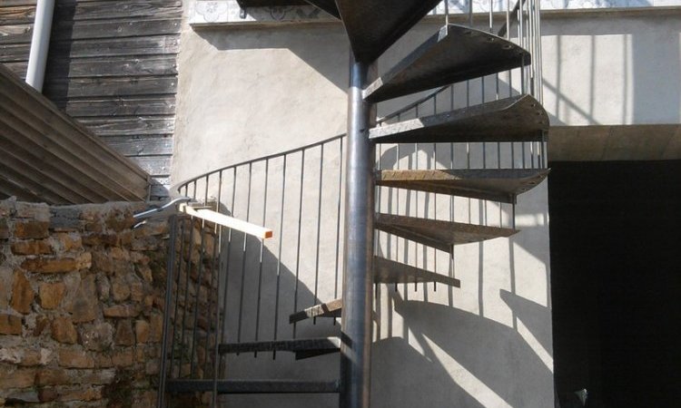 GmFeR Pose d'escalier en extérieur Montpellier